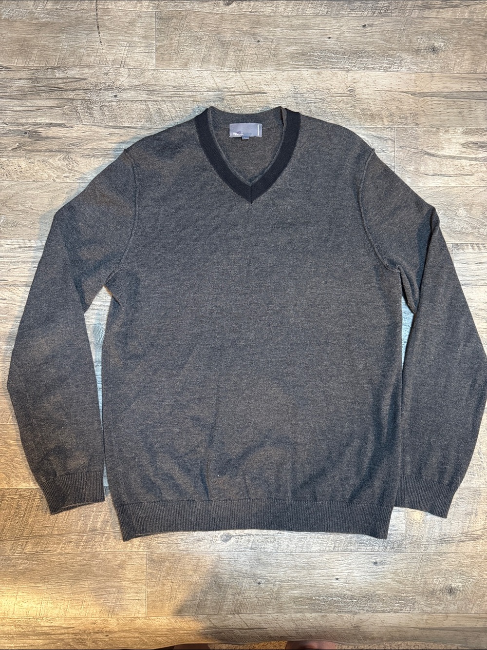 Vince Men's Wool Blend Charcoal Gray V-Neck Sweater - Size M